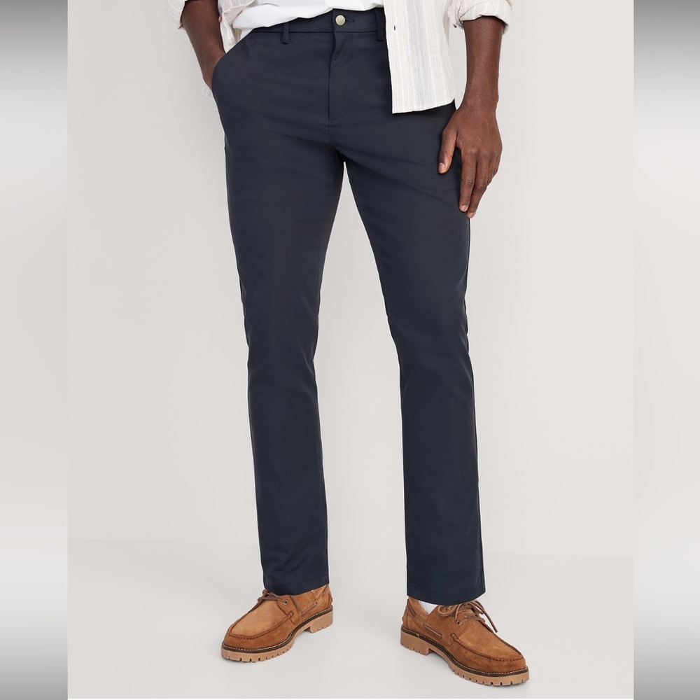 Old Navy Slim Ultimate Tech Built-In Flex Chino Pant